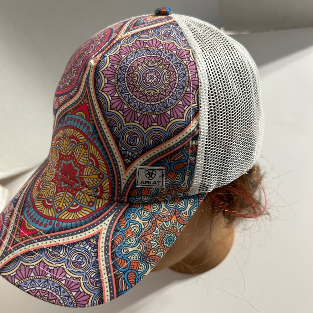 ARIAT WOMEN’S PAISLEY MULTI COLORED TRUCKER SNAPBACK CAP STAINED GLASS STYLE OS - Picture 2 of 10